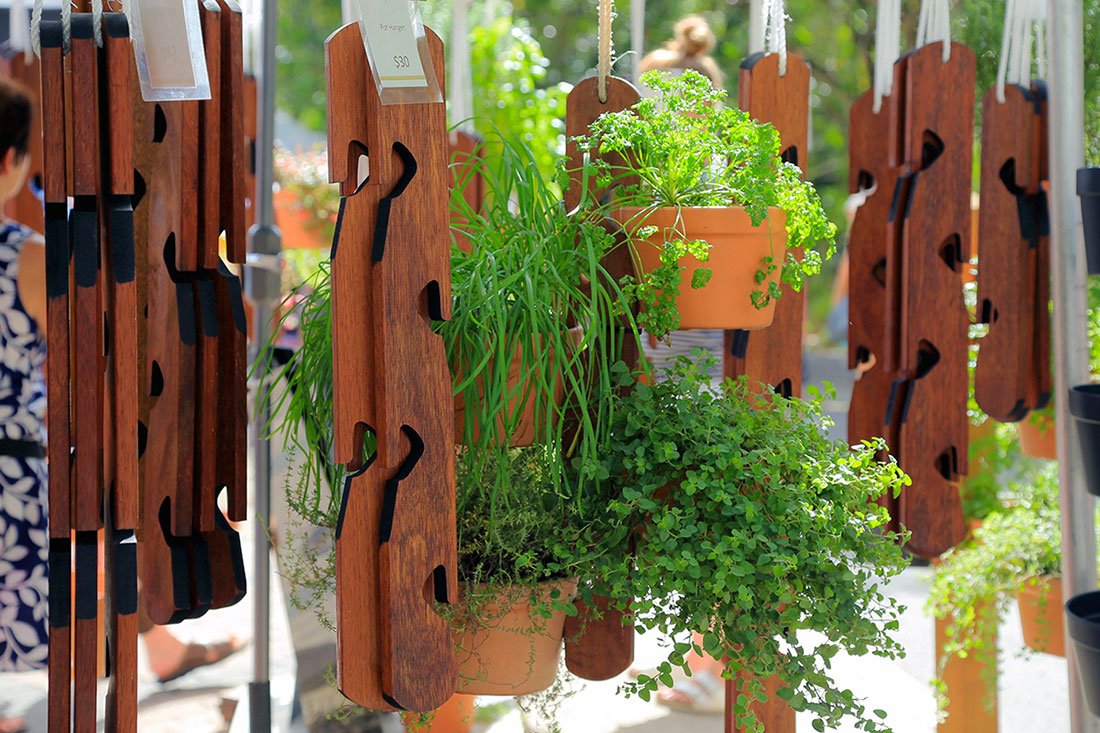 Vertical Hangers
